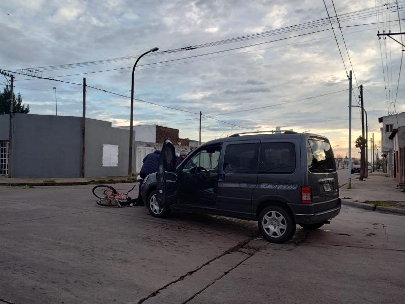 Una conductora atropell a una ciclista en Villa Floresta